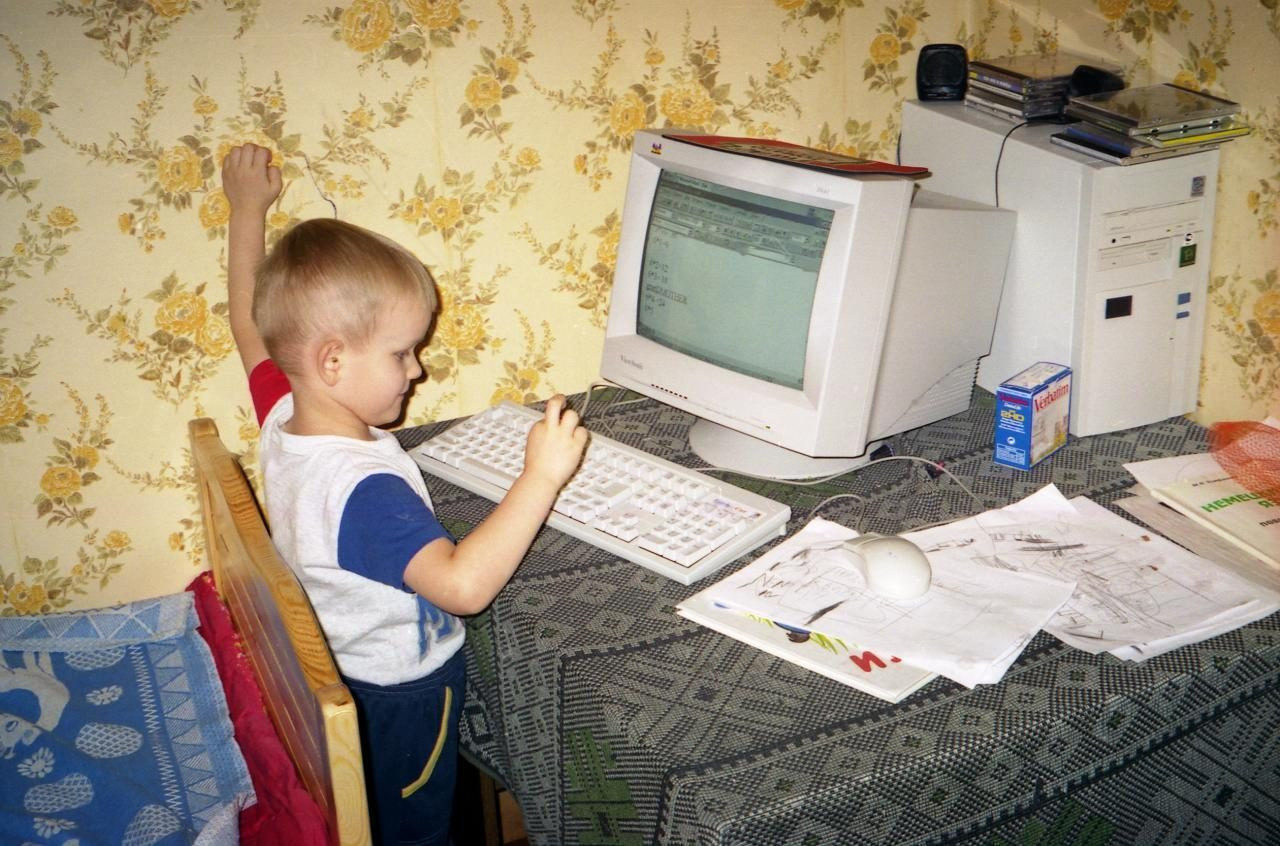 Vitalik Buterin là ai? Cậu bé vàng của “làng tiền điện tử”