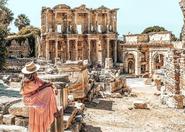 Thư viện Celsus với những mảng kiến trúc độc đáo
