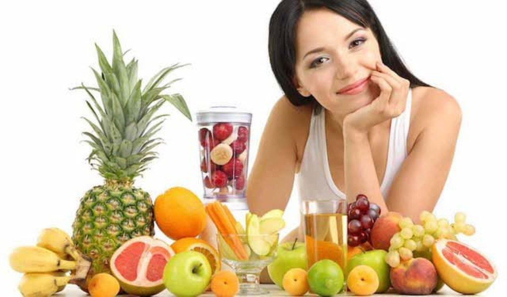 Thực hiện chế độ ăn uống và nghỉ ngơi hợp lý để duy trì sức khỏe làn da