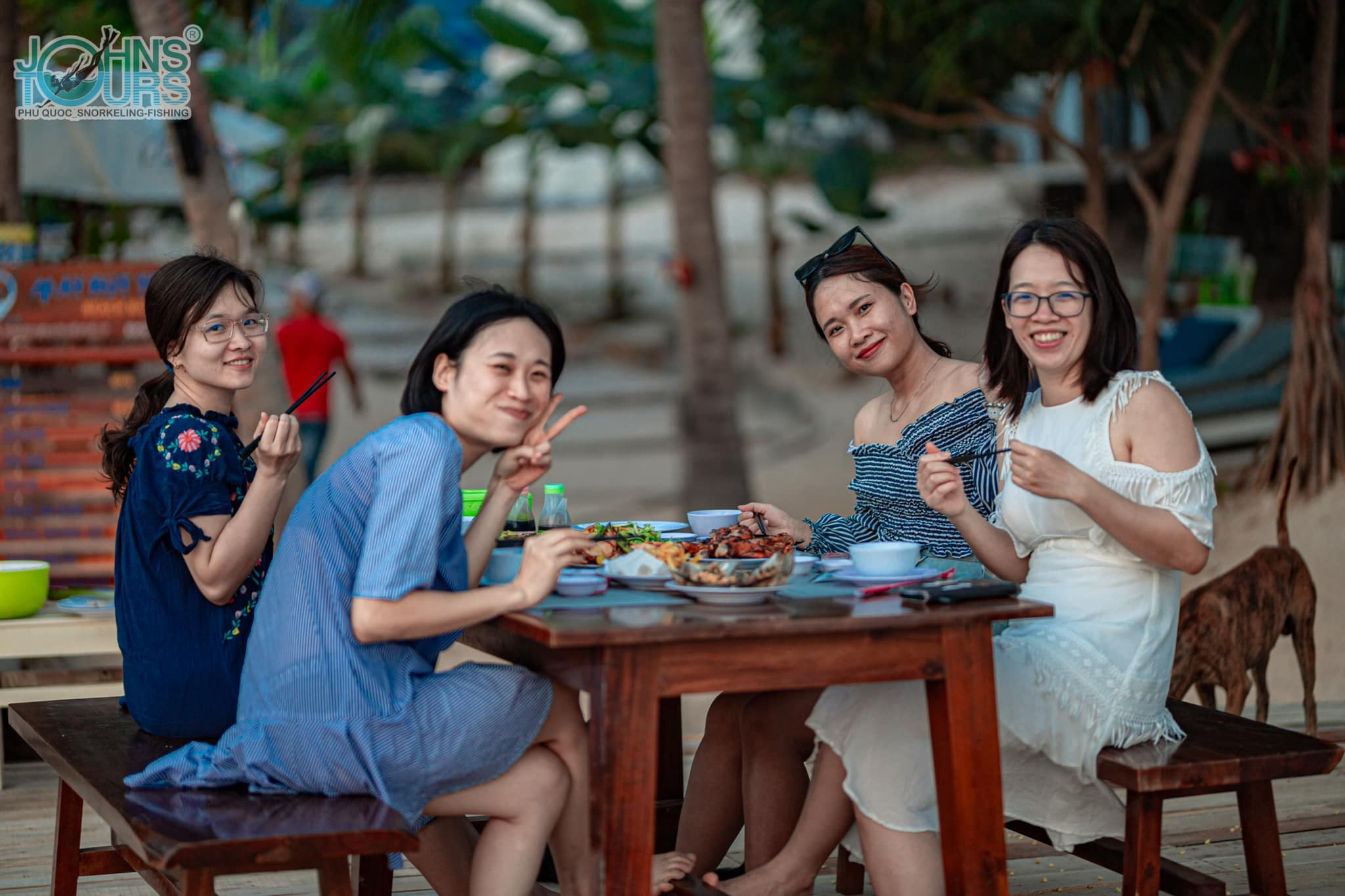 Thưởng thức BBQ hải sản và ngắm mặt trời lặn