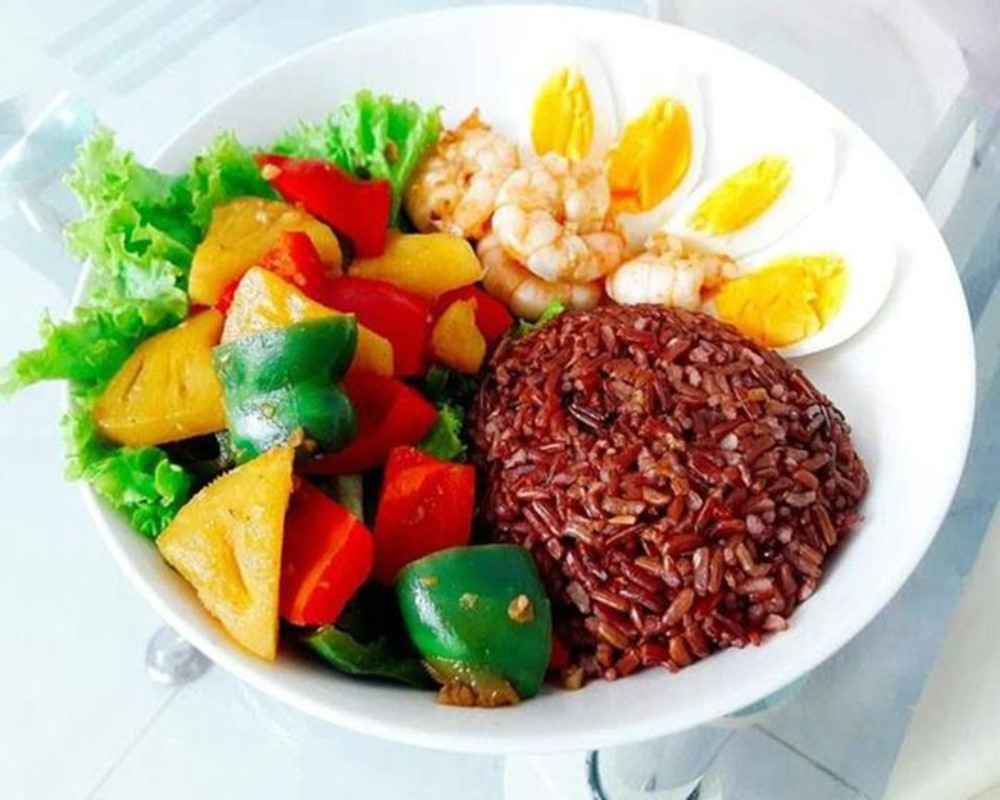 Thưởng thức cơm gạo lứt đỏ