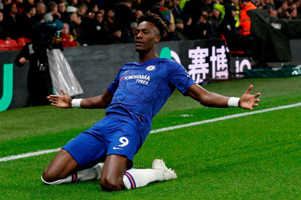 Tiền đạo Abraham của Chelsea