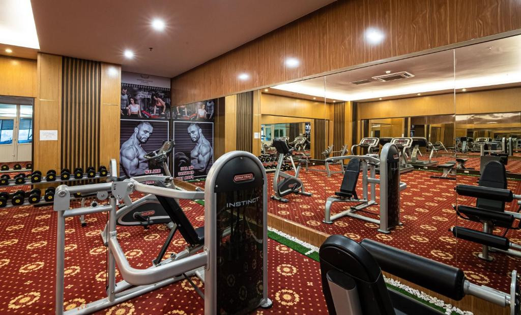 Tiện ích hồ bơi tại khách sạn Mường Thanh Grand