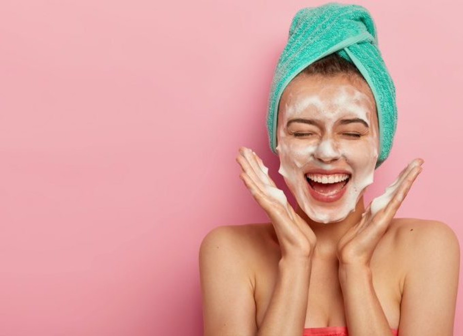 Tiêu chí lựa chọn sữa rửa mặt dưỡng ẩm cho da khô