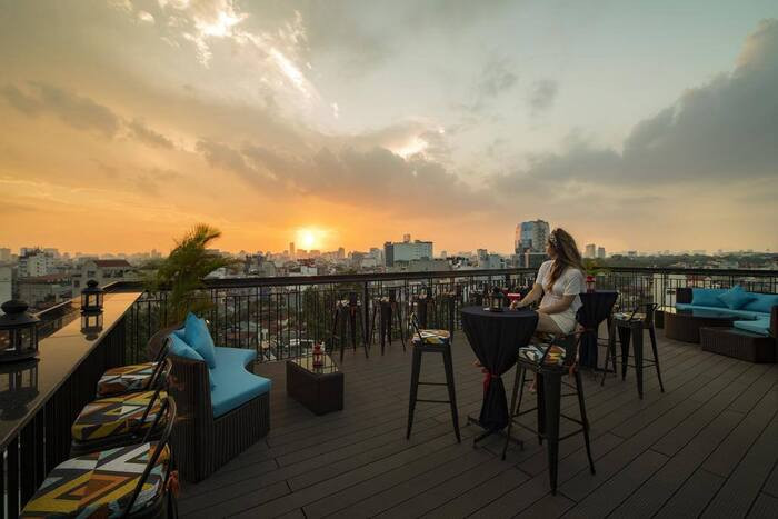 Toàn cảnh thủ đô từ Acoustic Hotel &amp; Spa