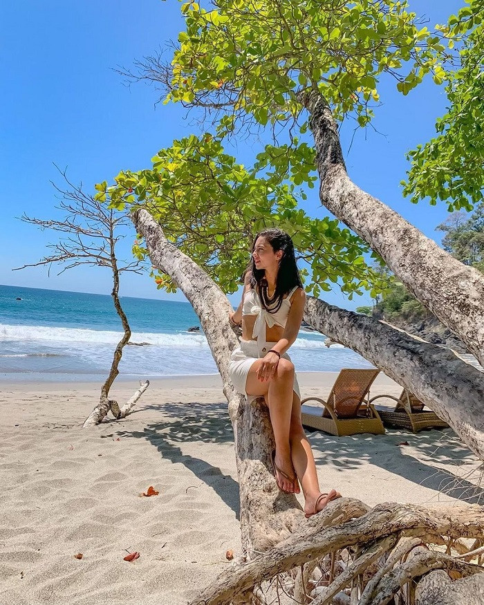Trải nghiệm thư giãn bên bờ biển tại Arenas Del Mar Resort