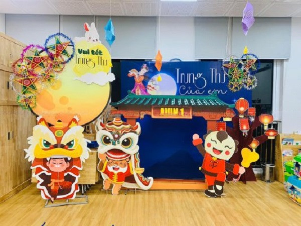 Trang trí sân khấu tại trường mầm non