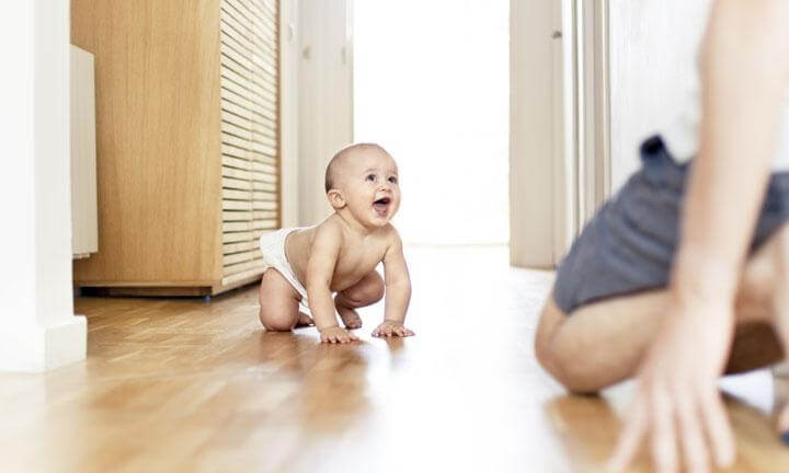 Trẻ đi muộn và biến dạng xương