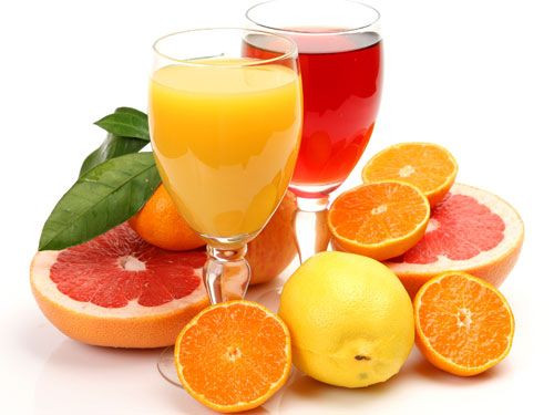 Trẻ nếm thử mùi vị
