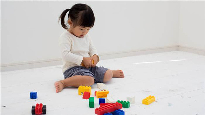Trẻ ngồi không đúng tư thế