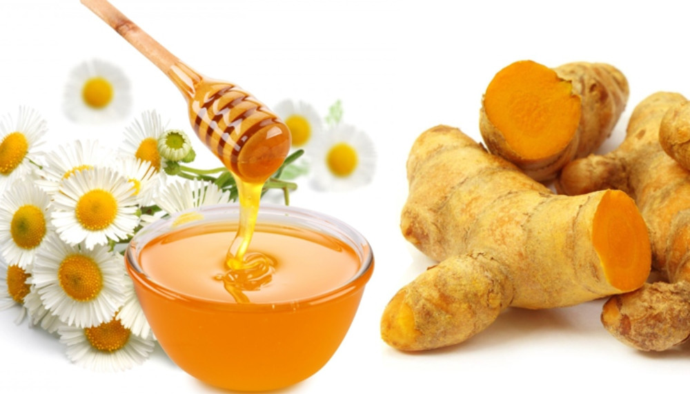 Trị mụn bằng mật ong và nghệ