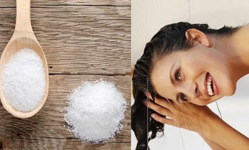 Trị tóc bết bằng muối trắng