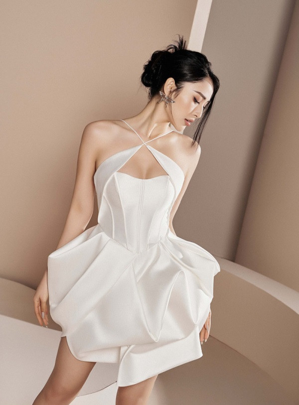 Váy cúp ngực dây chéo độc đáo