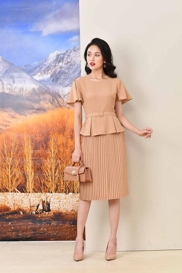 Váy dự tiệc tay kiểu cánh tiên nhẹ nhàng