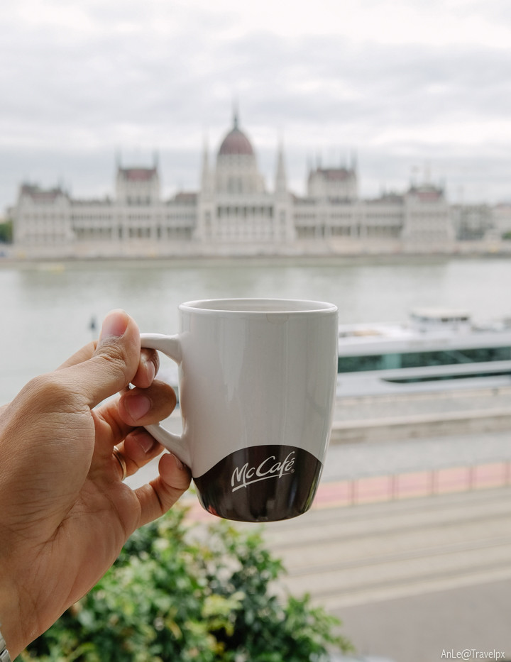 Review căn hộ trung tâm Budapest view tuyệt đẹp ra toà Quốc Hội – Hungarian Parliament