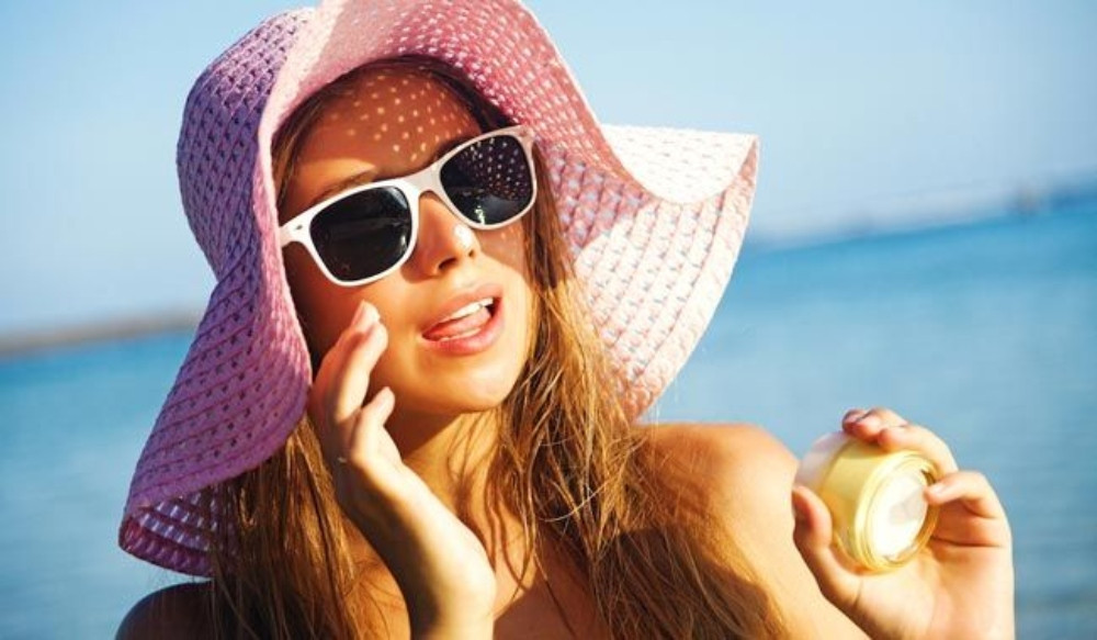 Vitamin E bảo vệ da khỏi ánh nắng mặt trời