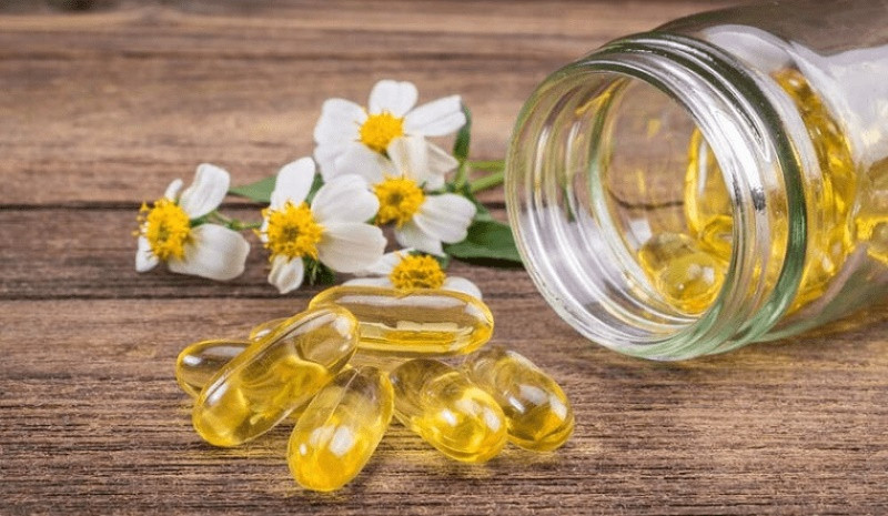 Vitamin E giúp làm mềm và cải thiện độ đàn hồi cho da