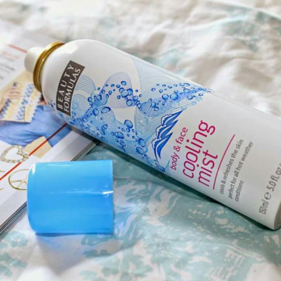 Xịt khoáng Beauty Formulas Body &amp; Face cho mặt và body