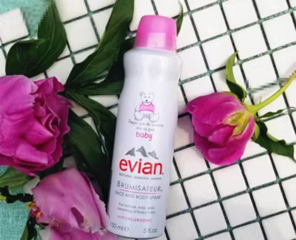 Xịt khoáng Evian Baby Face And Body