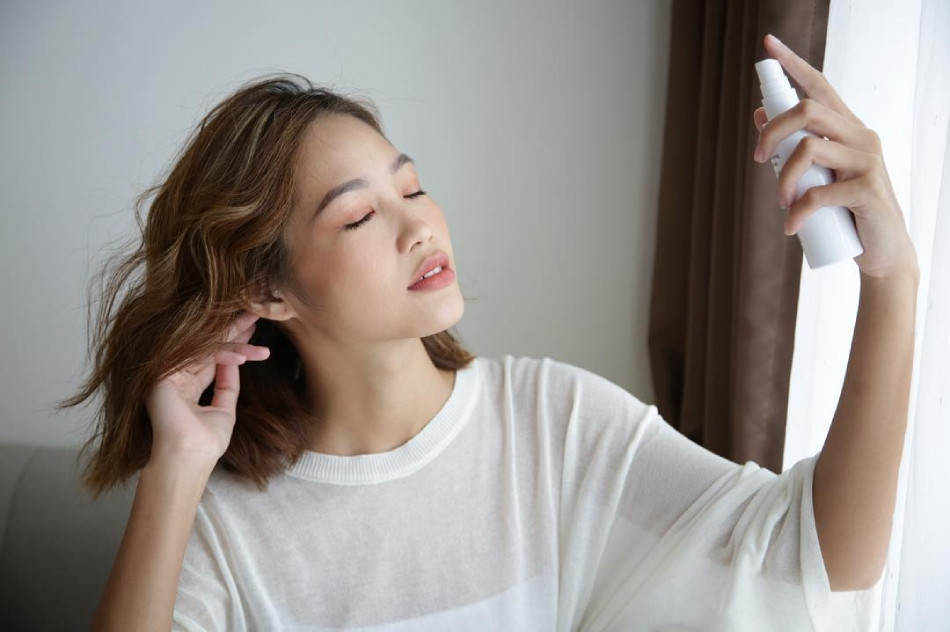 Xịt khoáng giúp dưỡng ẩm tức thì