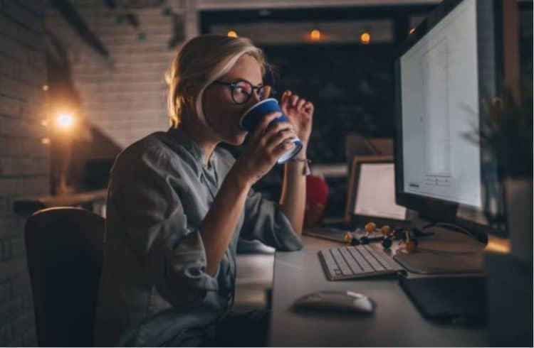 Xua tan cơn buồn ngủ một cách lành mạnh