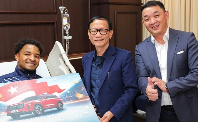 Xuân Son nhận hai ô tô gần 2 tỷ đồng sau chức vô địch AFF Cup 2024